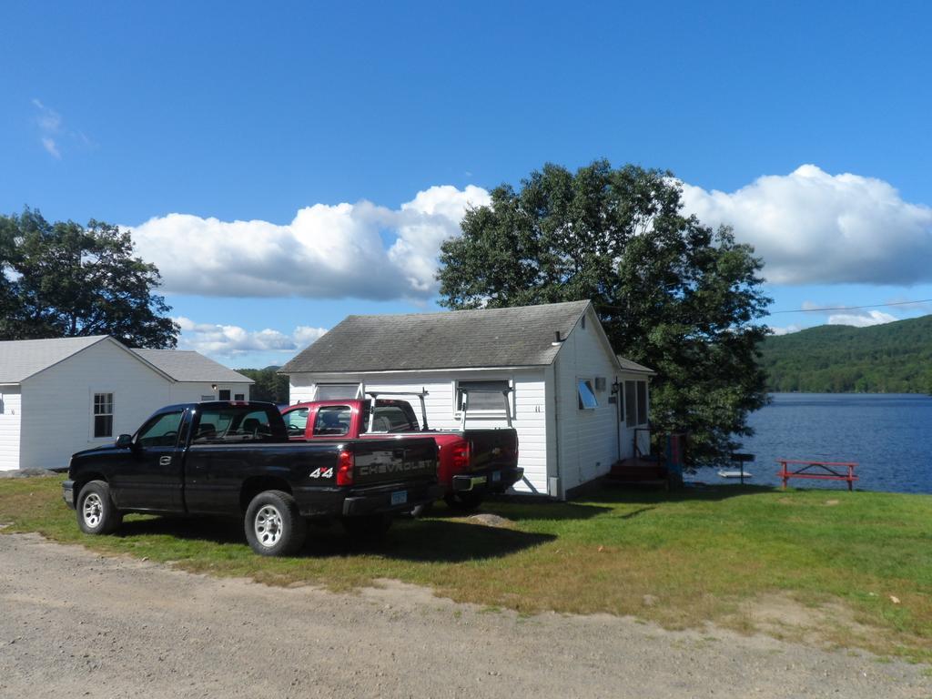 White Oak Motel & Cottages Holderness Extérieur photo